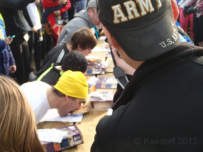 2015-03-14 2015-03-14 Pi 5K 024.JPG - The first (only) Pi run on 3.14.15 at 9:26.53 am... with PIE!